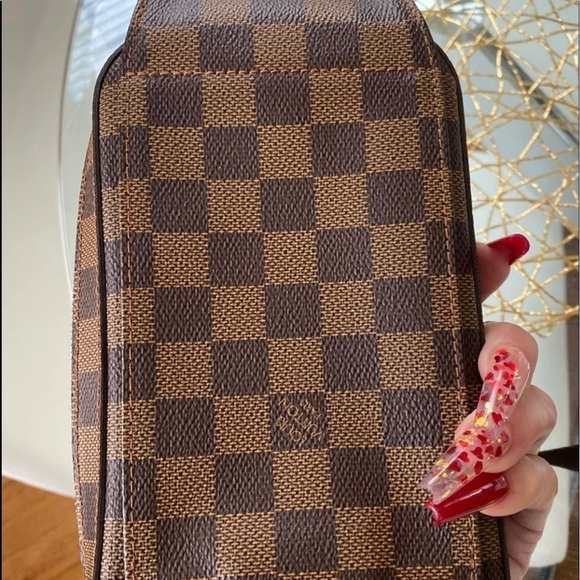 Louis Vuitton damier pouch - Picture 1 of 9